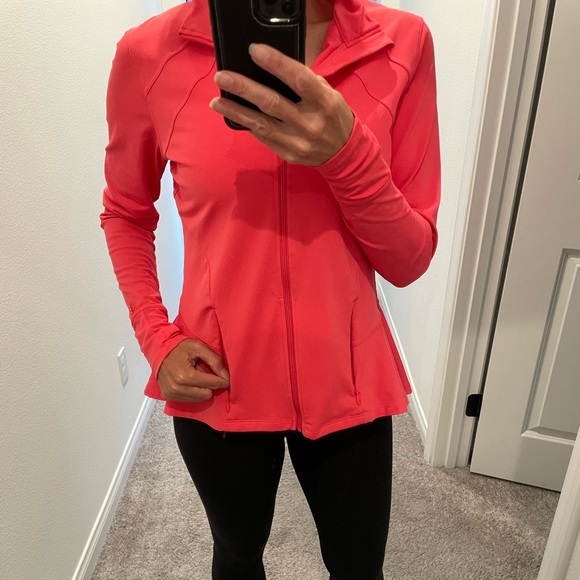 Coolibar Women's Diamond Cove Swim Jacket
UPF 50+
Color is in Radiant Coral - Picture 2 of 6